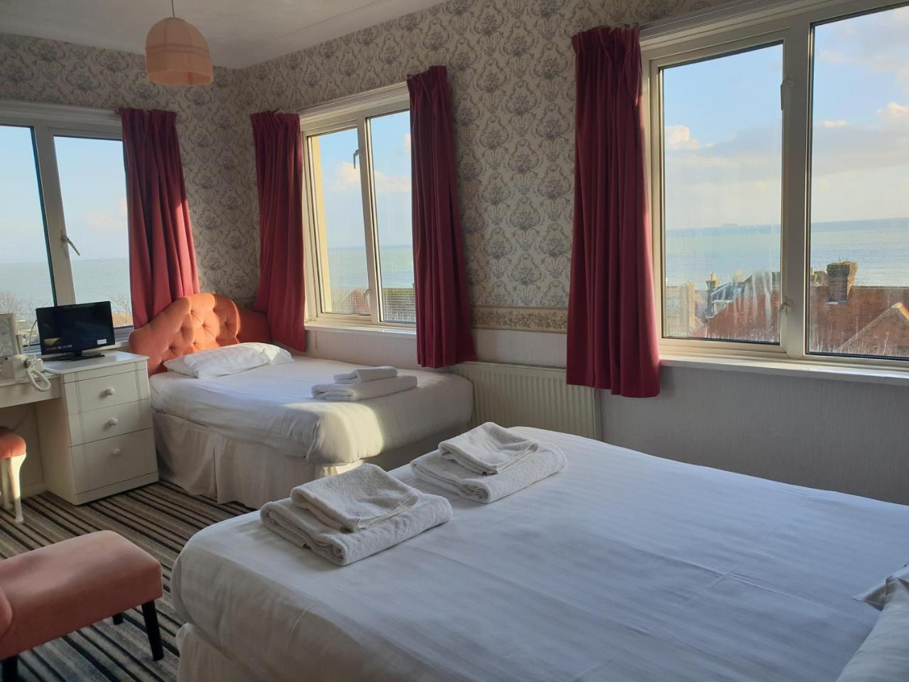 The Wight Bay Hotel - Isle Of Wight Сандаун Екстериор снимка